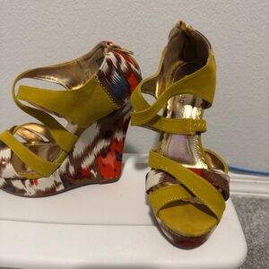 BAMBOO Yellow and Multicolor Wedges